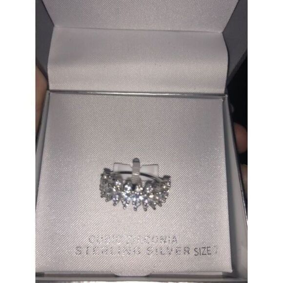 You'll adore this stunning PRIMROSE sterling silver cubic zirconia ring. Size 7 - Picture 8 of 8